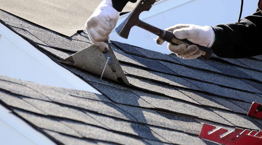 Professional gutter cleaning in Raven, VA